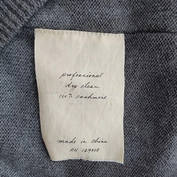 Raquel Allegra Relaxed Ombre Cashmere Crew Sweater - Picture 6 of 10